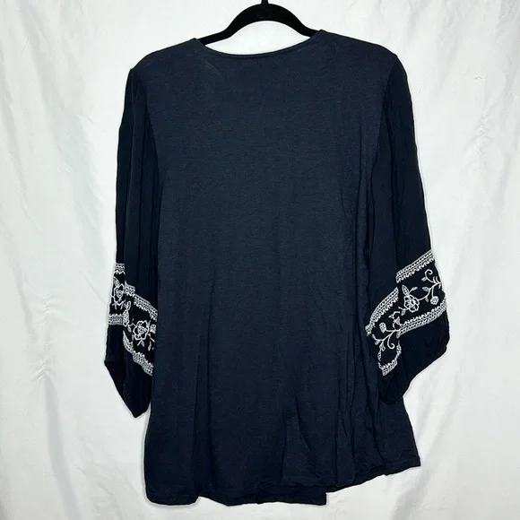 Like New Blouson Sleeve Henley Embroidered Top “Night Sky” - Picture 6 of 8